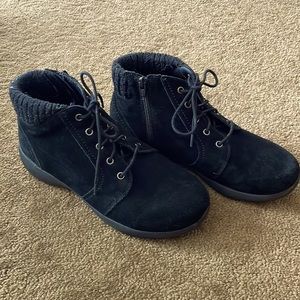 Abeo Ankle Suede Black Boots, size 9 medium